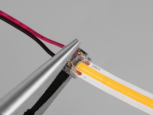 نوار نور LED LETARON COB، نوار LED 24 ولت، 480 عدد LED در هر متر، فوق العاده روشن با لومن بالا، 3000K سفید گرم، 3 متر، قابلیت تنظیم نور با نوار 3M، منبع تغذیه 30 وات UL، سوئیچ لمسی برای اتاق خواب، خانه، آشپزخانه DIY